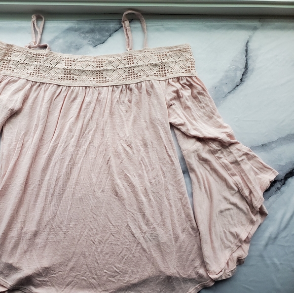aeropostale off the shoulder top - Picture 3 of 3